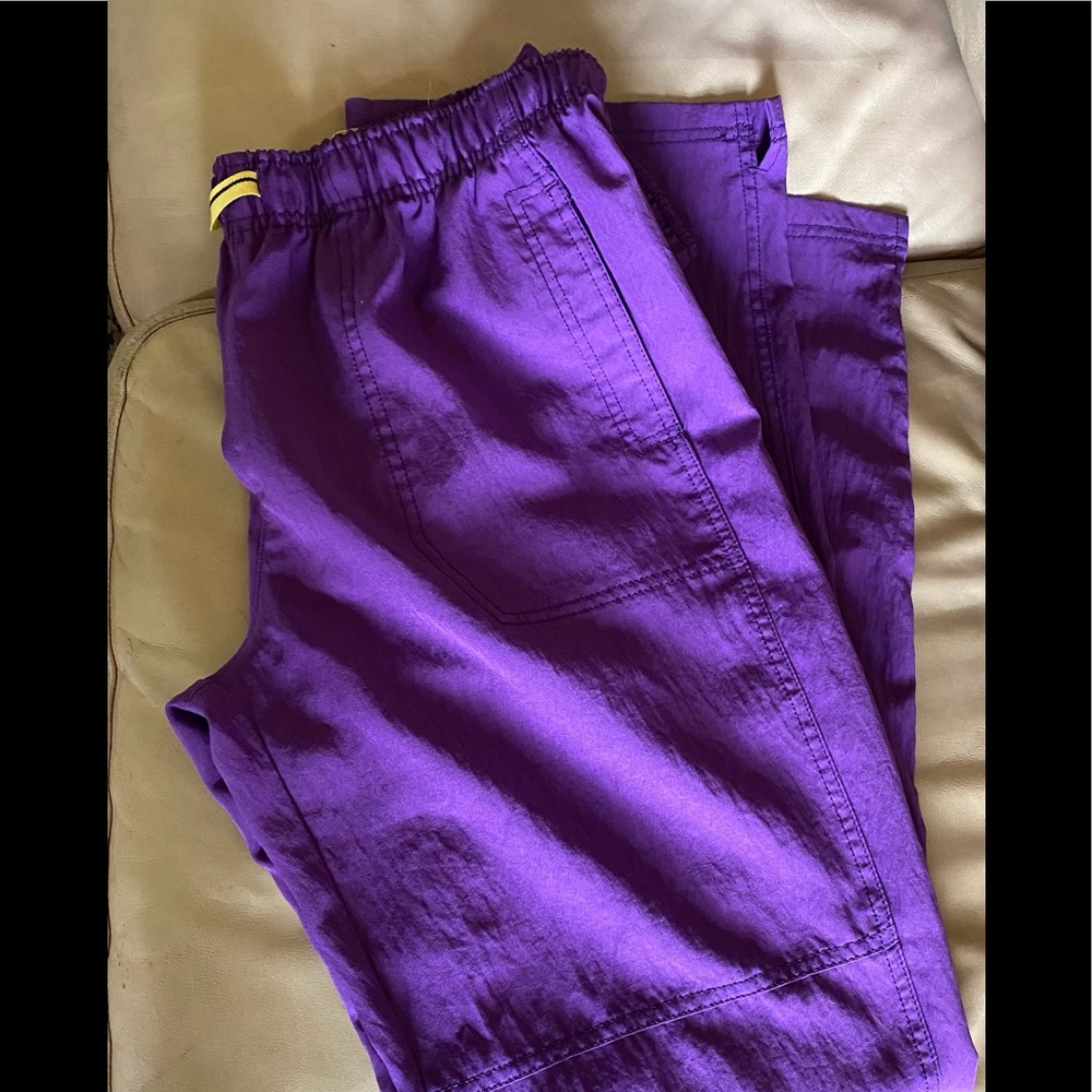Scrub pants